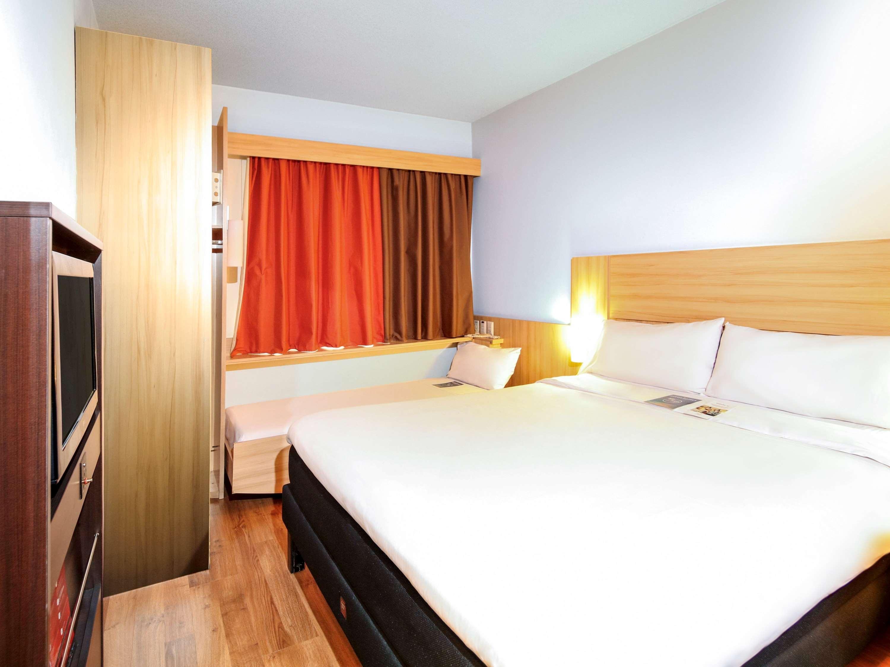 Готель Ibis Santiago Providencia Екстер'єр фото