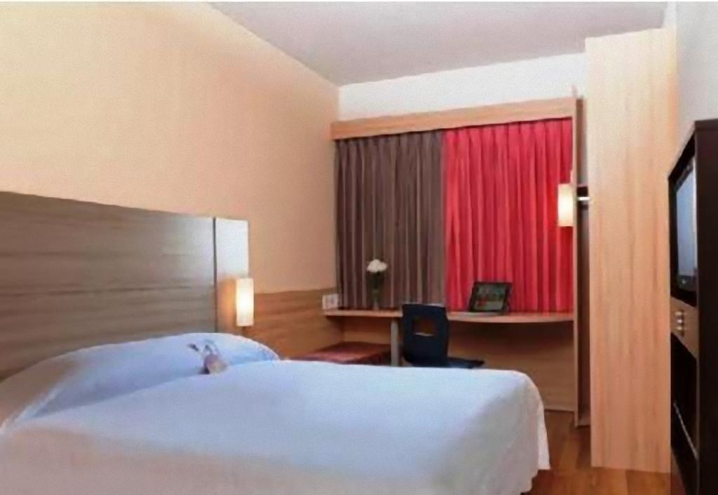 Готель Ibis Santiago Providencia Екстер'єр фото