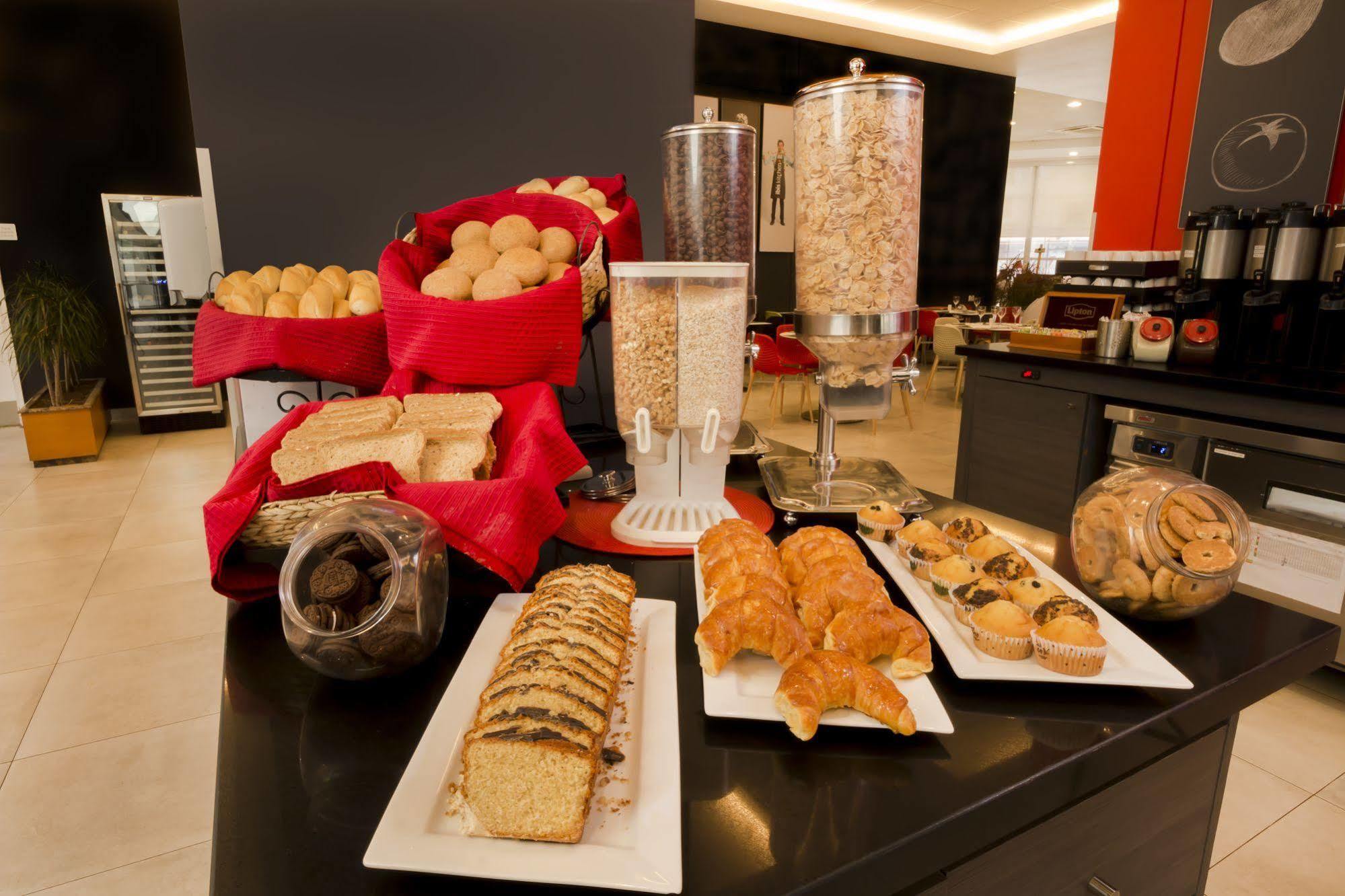 Готель Ibis Santiago Providencia Екстер'єр фото