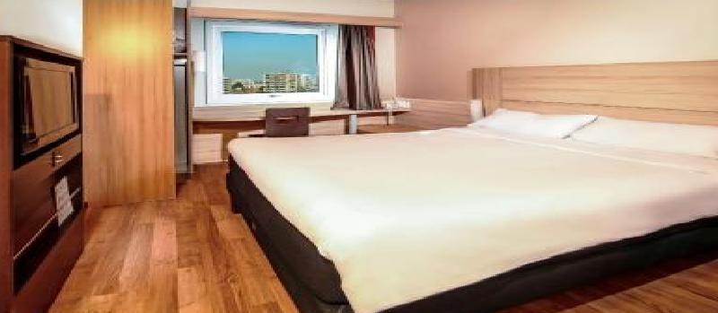 Готель Ibis Santiago Providencia Екстер'єр фото