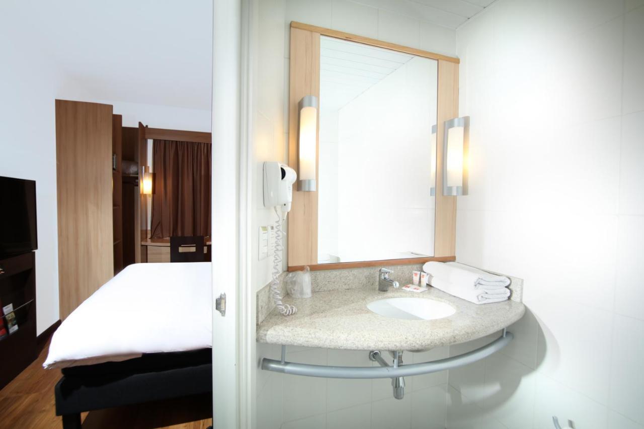 Готель Ibis Santiago Providencia Екстер'єр фото